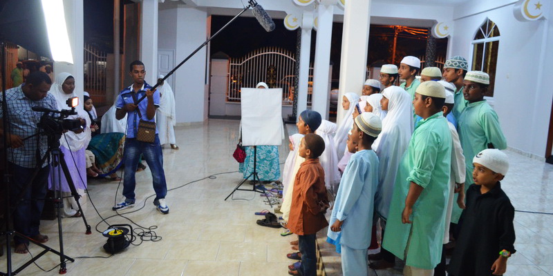 Muslim children singing for WWF-Guianas documentary on turtle protection (© WWF-Guianas)
